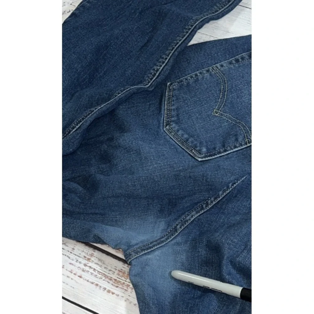 Levis levi blue